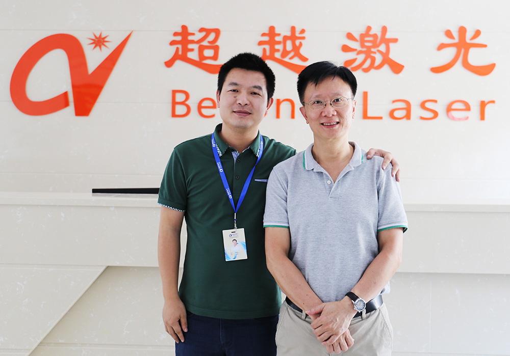 9月8日來自英國(guó)高士集團(tuán)深圳分公司客戶到我司參觀考察