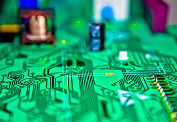 制造業(yè)的快速發(fā)展，激光設(shè)備行業(yè)駛?cè)肟燔嚨溃? title=